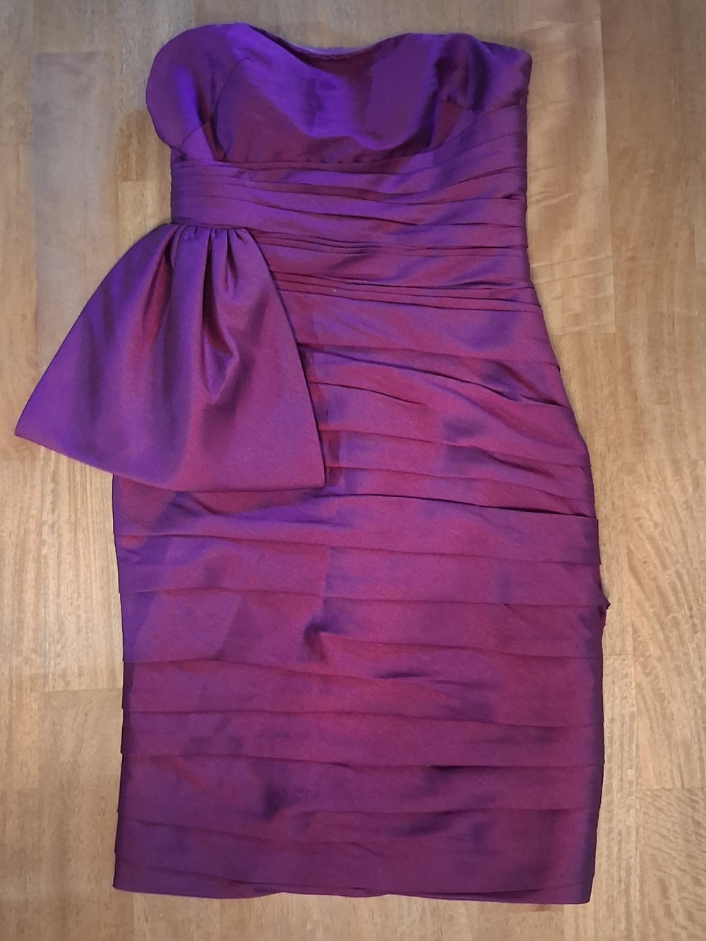 Monique Lhuillier Strapless Plum Ruched Cocktail Dress with Side Bow